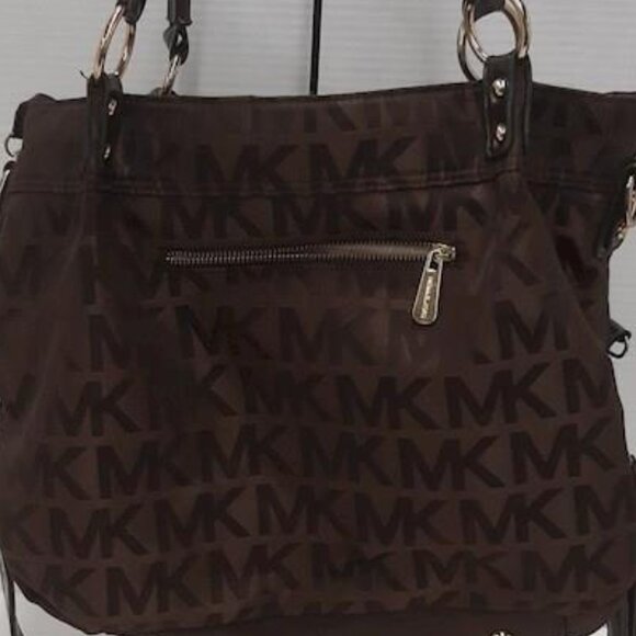Michael Kors Signature 2 way bag - Picture 3 of 11